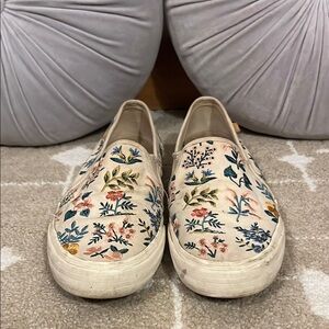 Floral Embroidered Slip-On Shoes